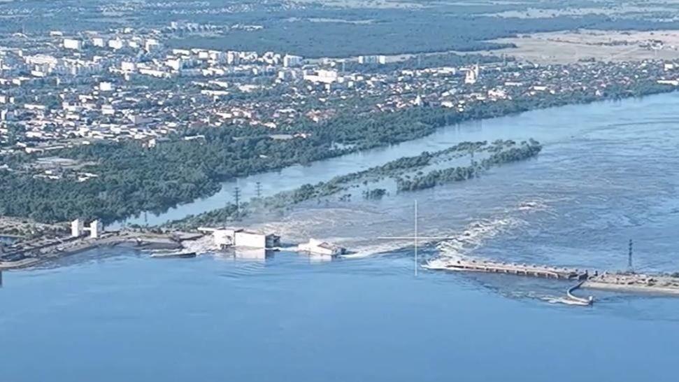 快訊！烏媒：卡霍夫卡水電站大壩遭破壞，澤連斯基發聲譴責俄軍