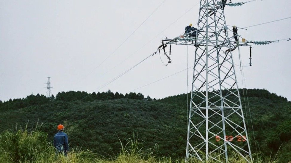 電力告急，跨國企業輪流停電，1億居民或面臨停電…中國重啟對越南送電