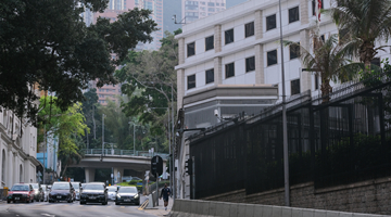 美國駐港澳總領事館外墻被塗鴉“雙標”“霸權”