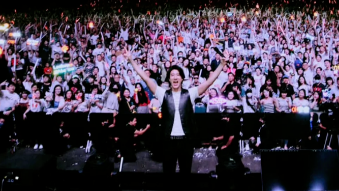王力宏演唱會現場觀眾大喊退票 延遲開場、大量空座遭吐槽
