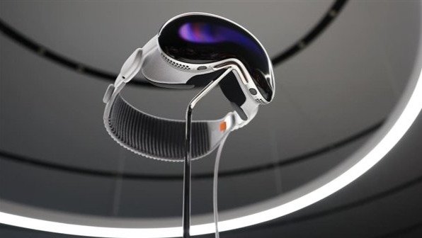 Vision Pro入門版本：蘋果基於iPhone的VR頭顯專利出爐