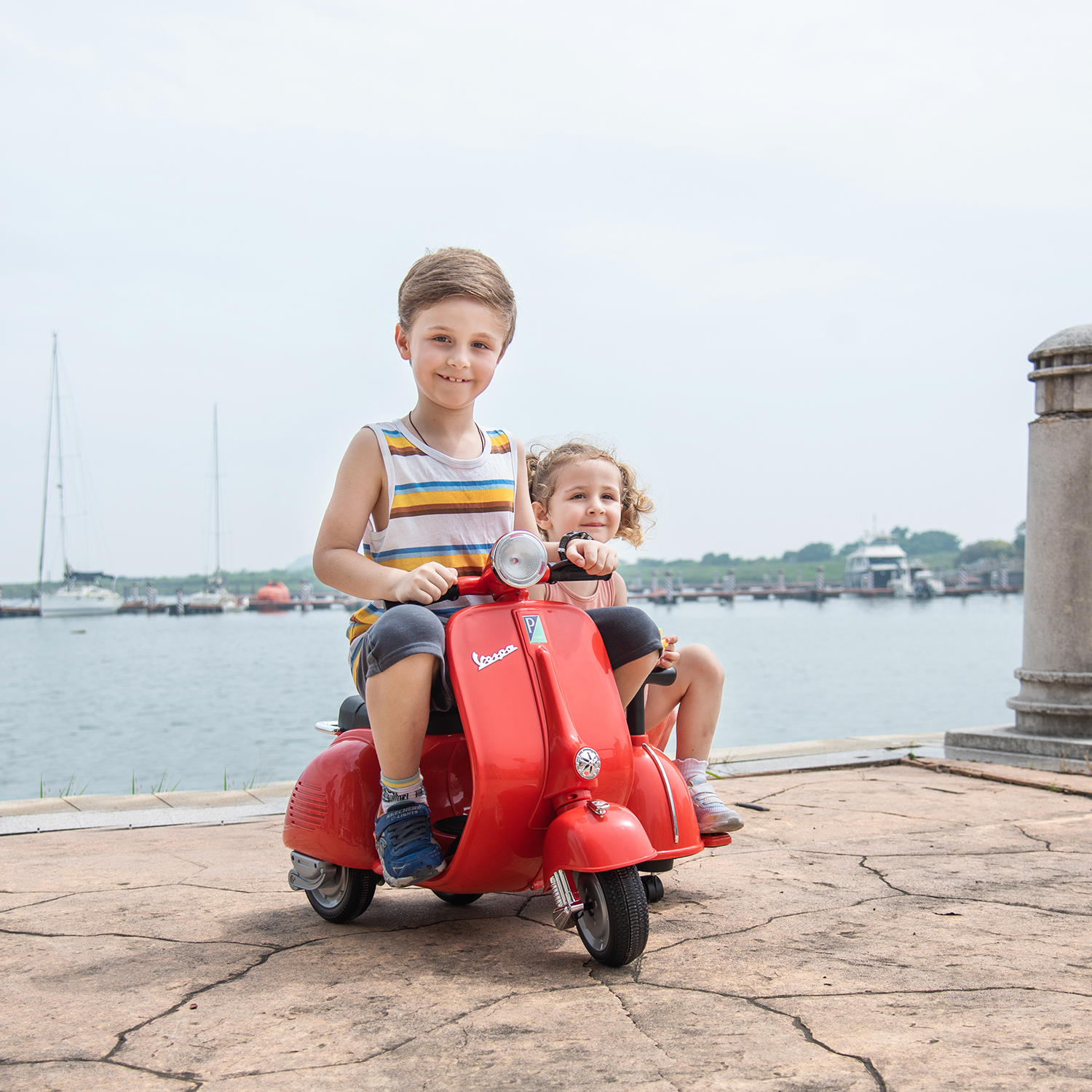 CIPACHO 6V Licensed Vespa Scooter Ride On Motorcycle for Kids, 3-Wheel Electric Kids Car for 3-8, Red