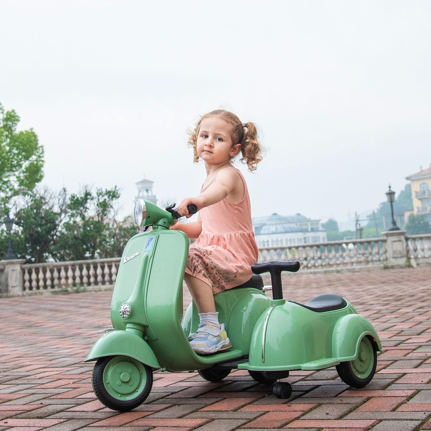 CIPACHO 6V Licensed Vespa Scooter Ride On Motorcycle for Kids, 3-Wheel Electric Kids Car for 3-8, Green