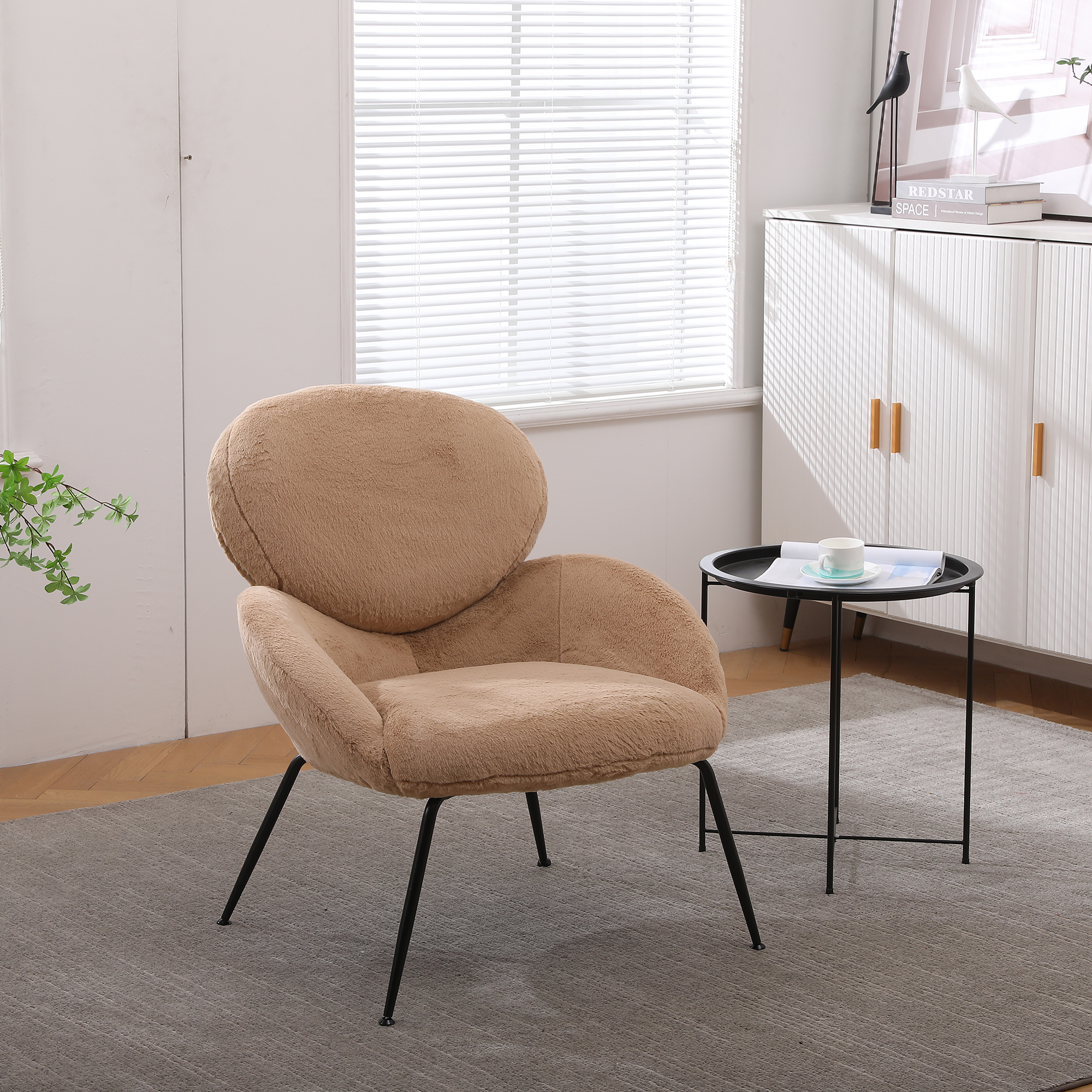 Kadyn Modern Sherpa Armchair with Black Metal Legs, Comfy and Soft Chairs for Bedroom, Light Brown